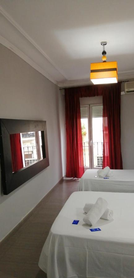 Hostal Oxum Madrid Exterior photo