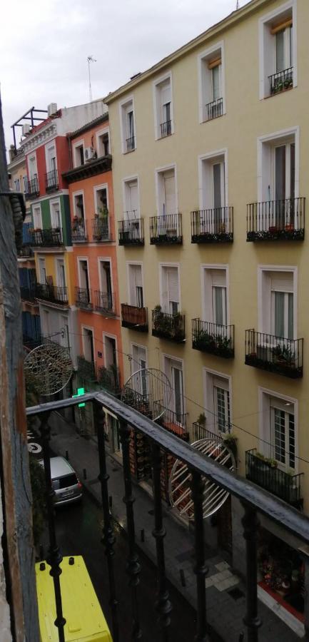 Hostal Oxum Madrid Exterior photo